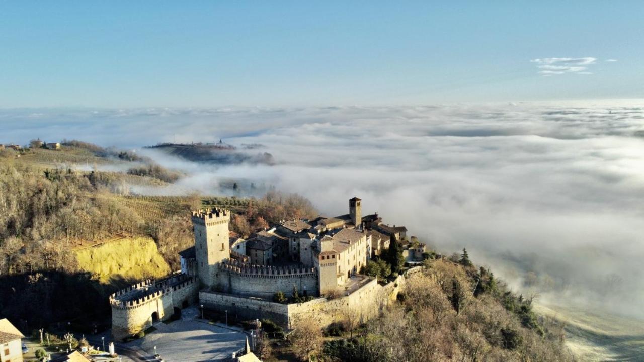 Ca' Del Passero B&B Vigoleno Exterior foto
